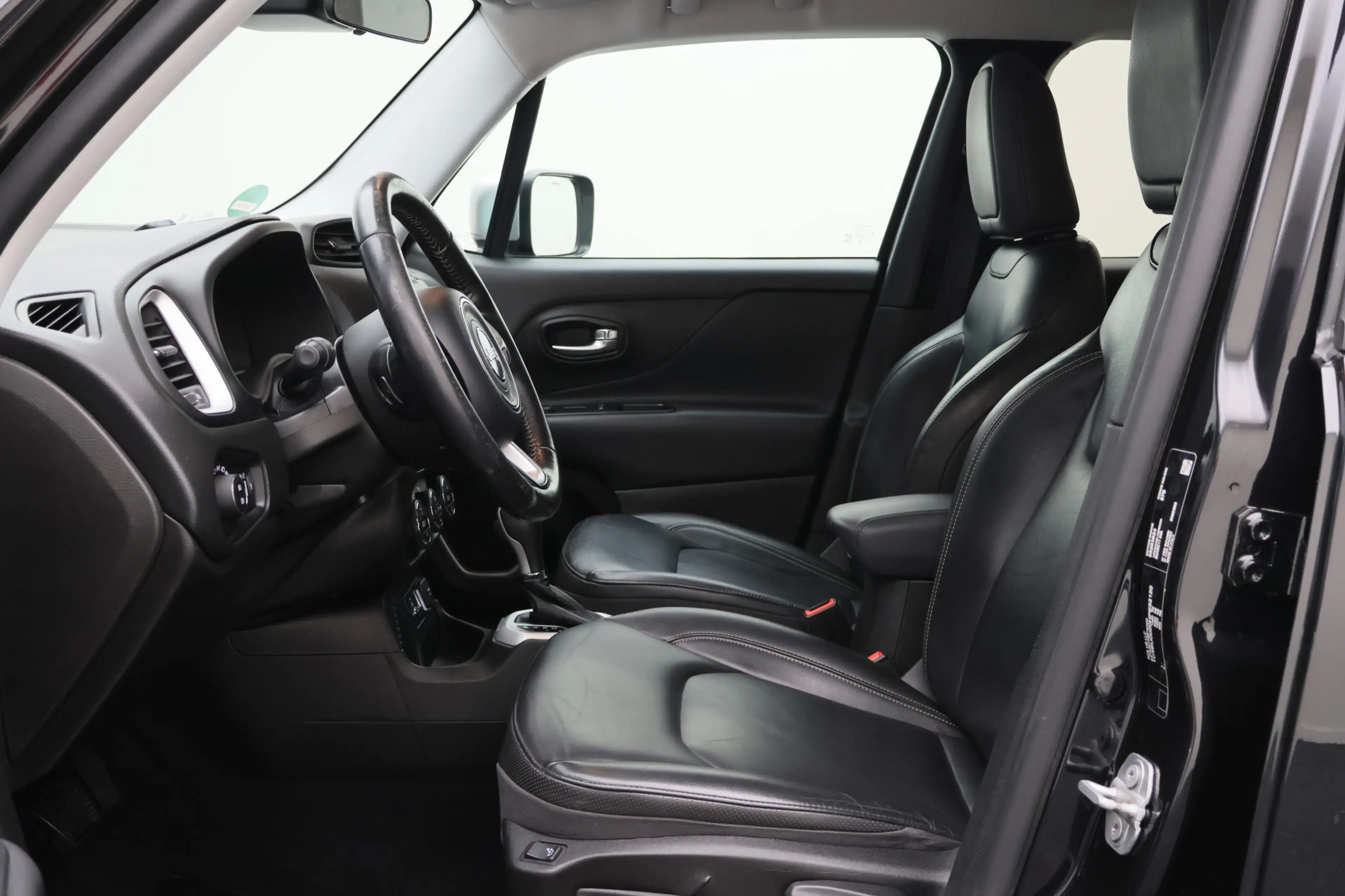 Jeep Renegade 1.4 MultiAir Limited — photo 9