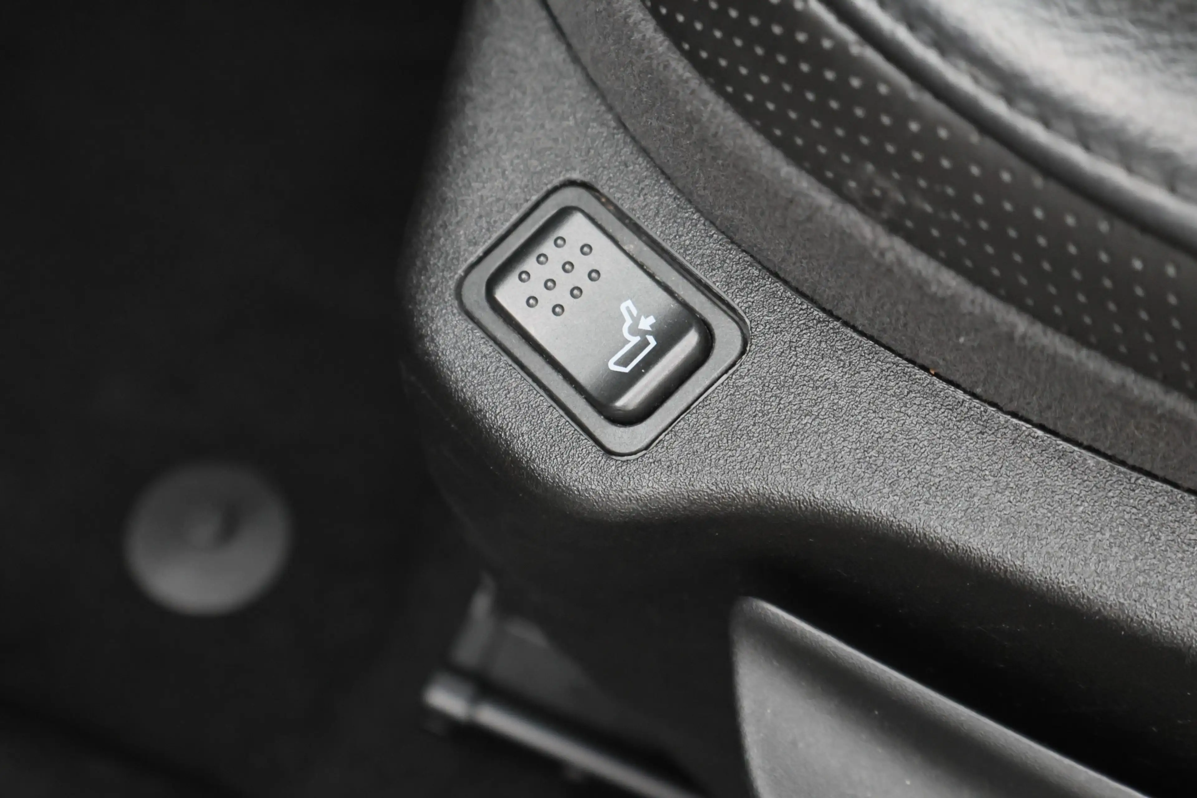 Jeep Renegade 1.4 MultiAir Limited — photo 11