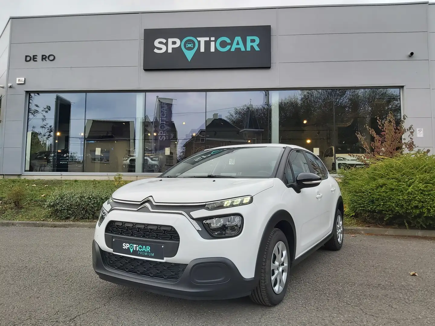 Citroen C3 1.2i  Live S Weiß - 1