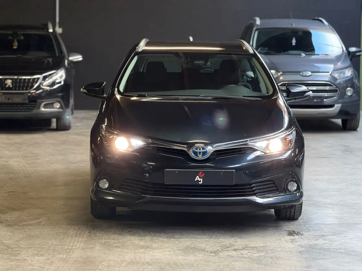 Toyota Auris 1.8 VVT-i Hybrid Aut. Touring // Navi Zwart - 2