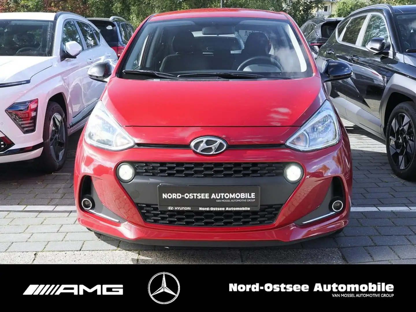 Hyundai i10 1.2 YES! PLUS KLIMAUTOMATIK PDC SHZ TEMPOMAT Rood - 2