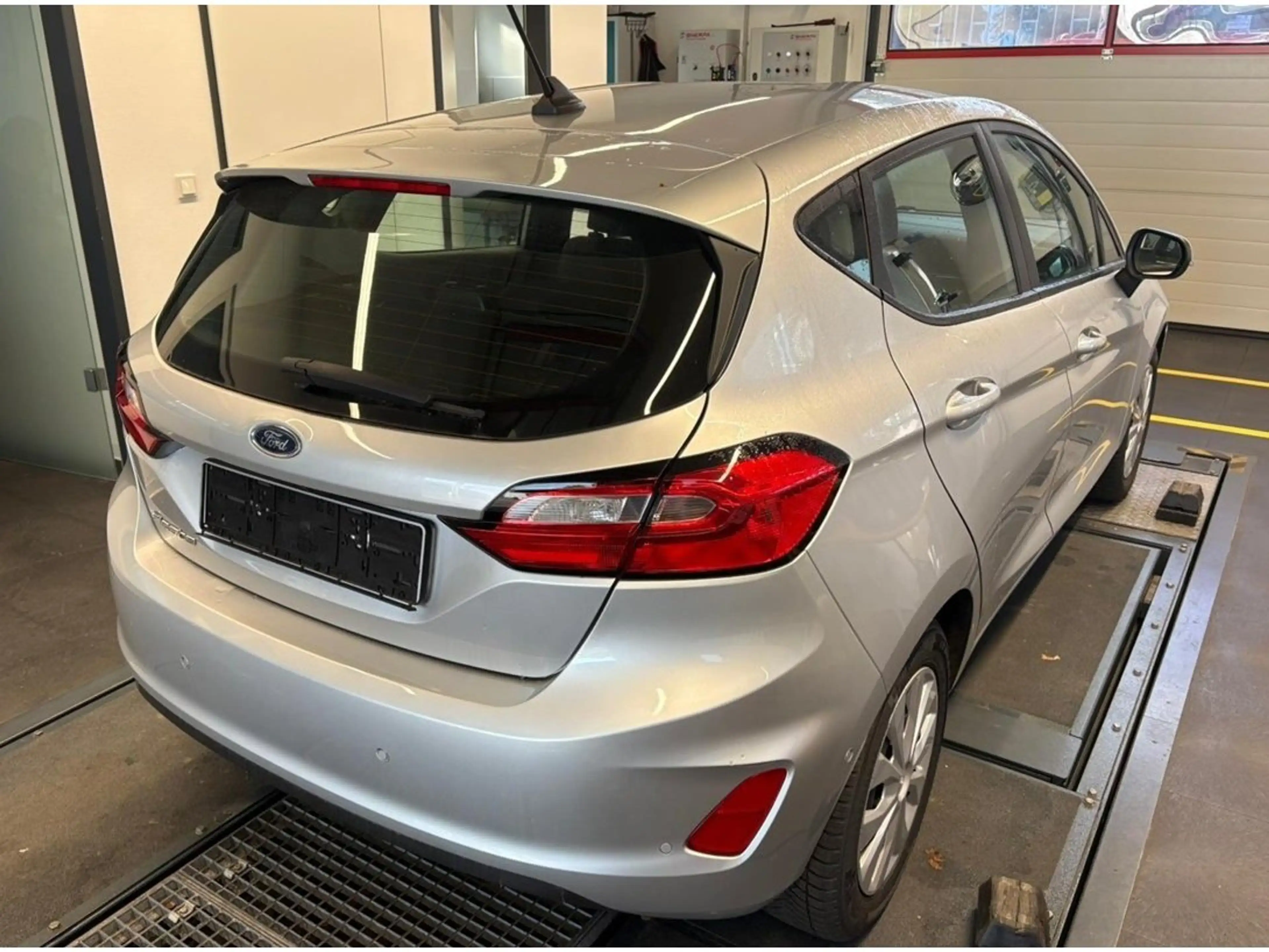 Ford Fiesta 1.1 Cool & Connect LED/KAMERA/TEMPOMAT/ — photo 2