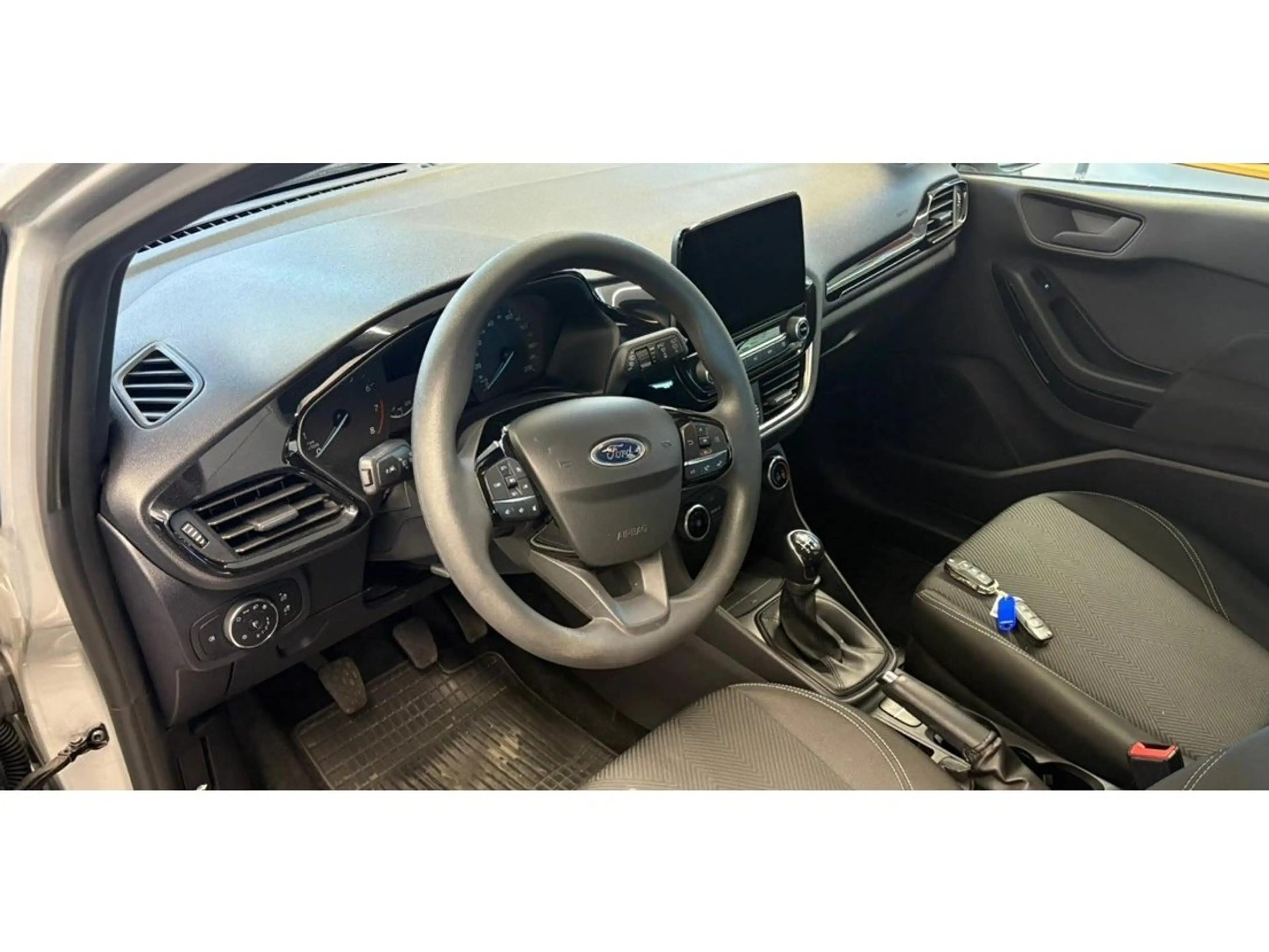 Ford Fiesta 1.1 Cool & Connect LED/KAMERA/TEMPOMAT/ — photo 3