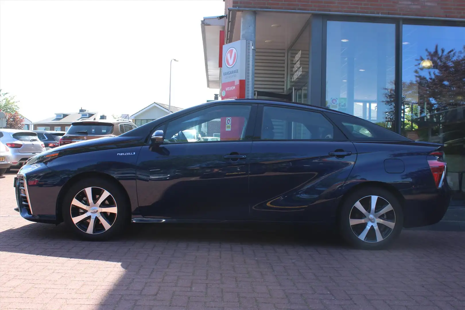 Toyota Mirai *Executive* | Leder | Camera | Stoelverwarming | C Albastru - 2