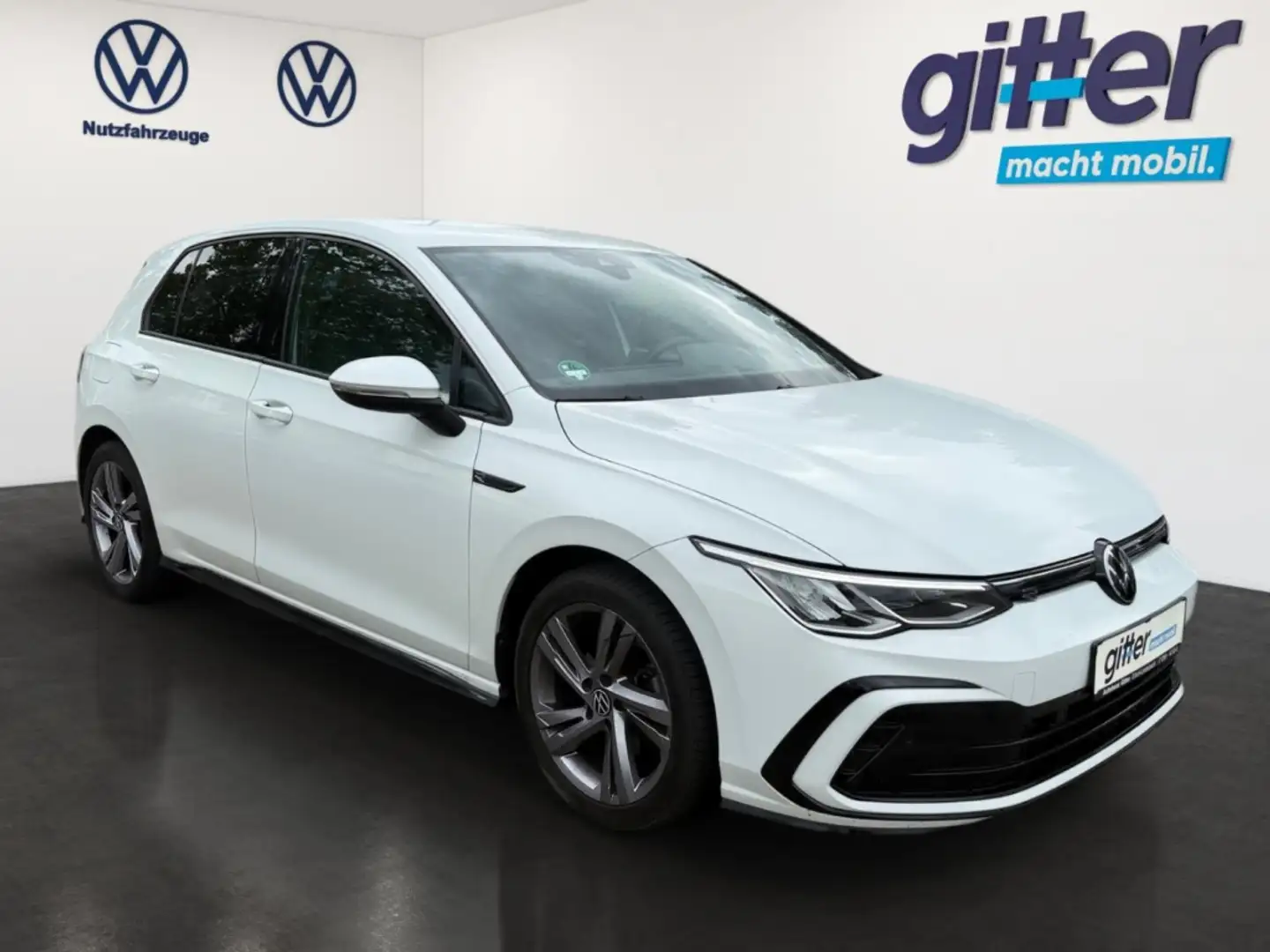 Volkswagen Golf 1.5 TSI R-LINE LED KAMERA LRH ALU NAVI ESP Bílá - 2