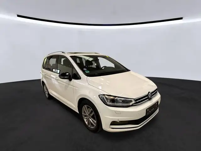 Volkswagen Touran 1.5 TSI DSG Active Pano R.Kamera AHK ACC
