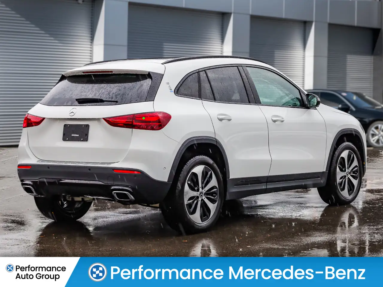 Mercedes-Benz GLA снимка Mercedes-Benz GLA