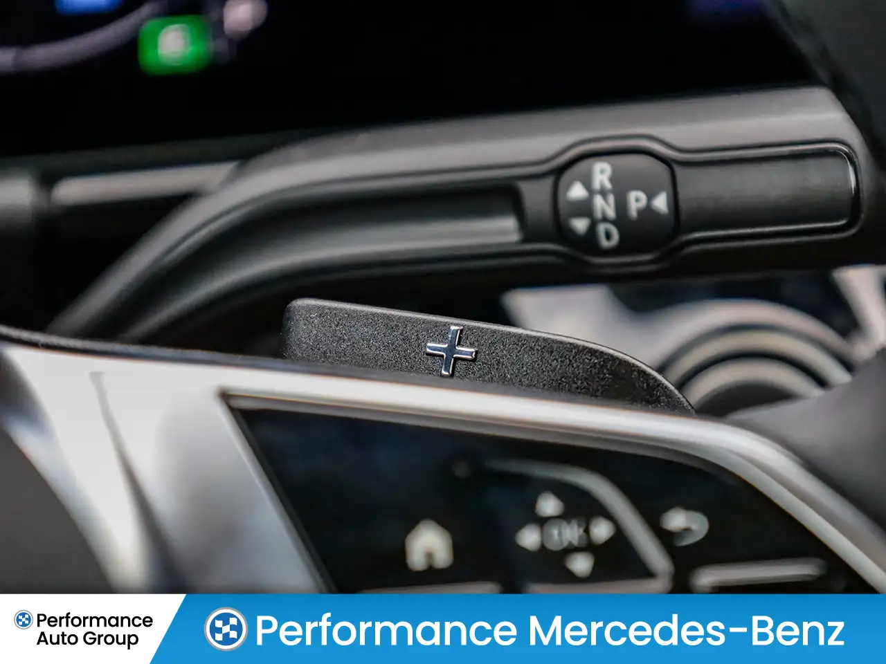 Mercedes-Benz GLA снимка Mercedes-Benz GLA