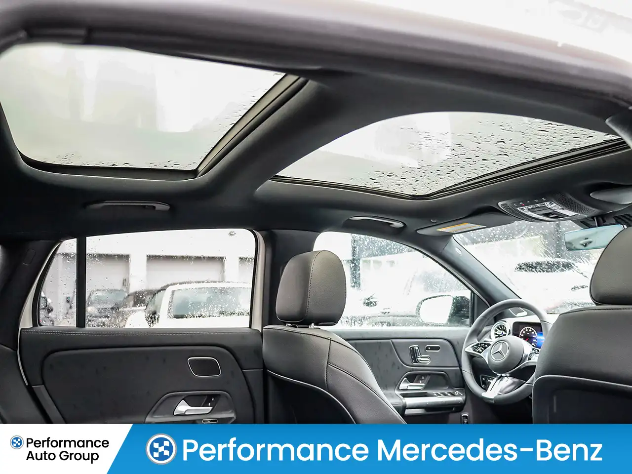 Mercedes-Benz GLA снимка Mercedes-Benz GLA