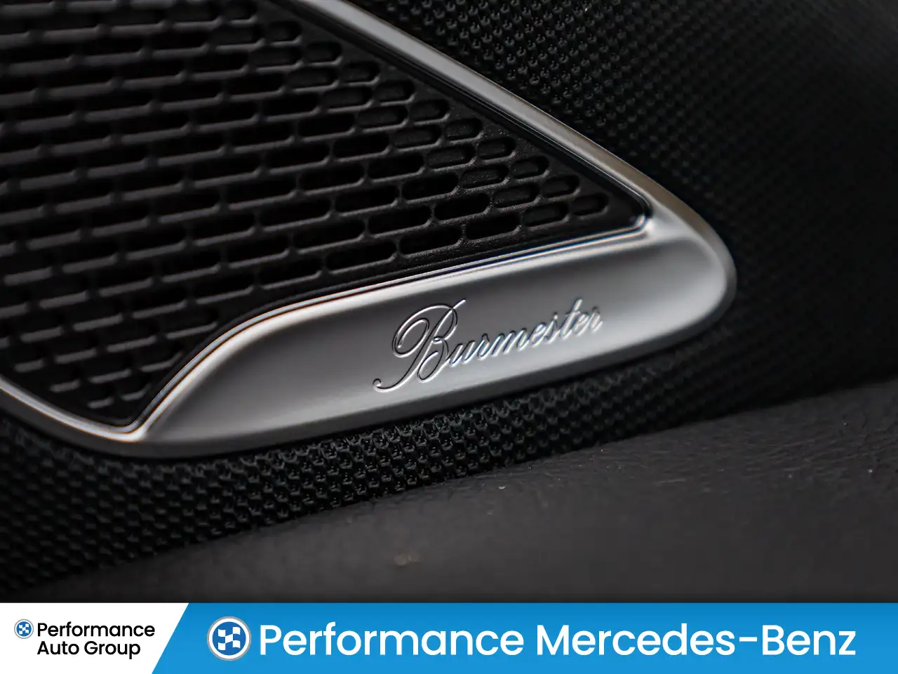 Mercedes-Benz GLA снимка Mercedes-Benz GLA