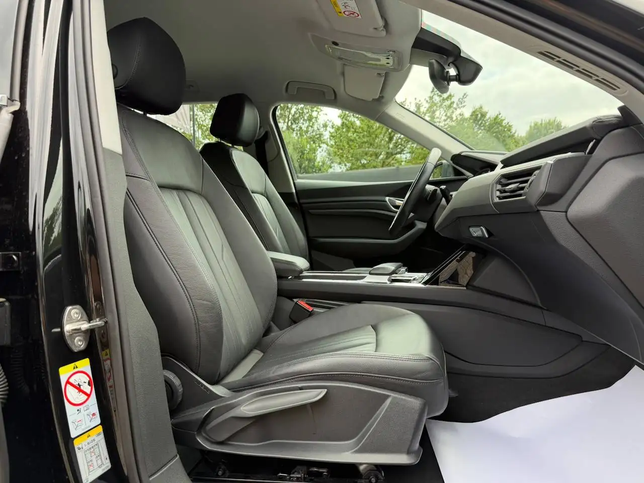 Audi e-tron 95 kWh 55 LEDER QUATTRO S-LINE CAMERA ELEKKOFFER KEYLESS — 6/14