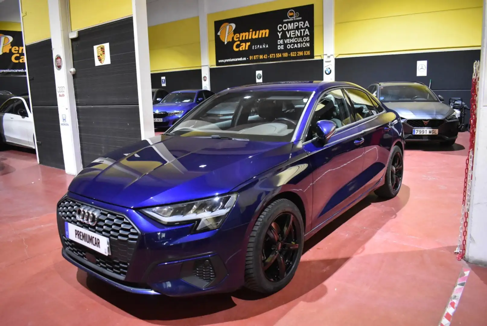 Audi A3 Sedán 35 TFSI Advanced S tronic Blau - 1