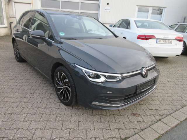 Imagine Volkswagen Golf Style 1.4 eHybrid DSG NAVI PANORAMA KAMERA IQ LIGHT ACC ALU APS SITZHEIZUNG CLIMATRONIC