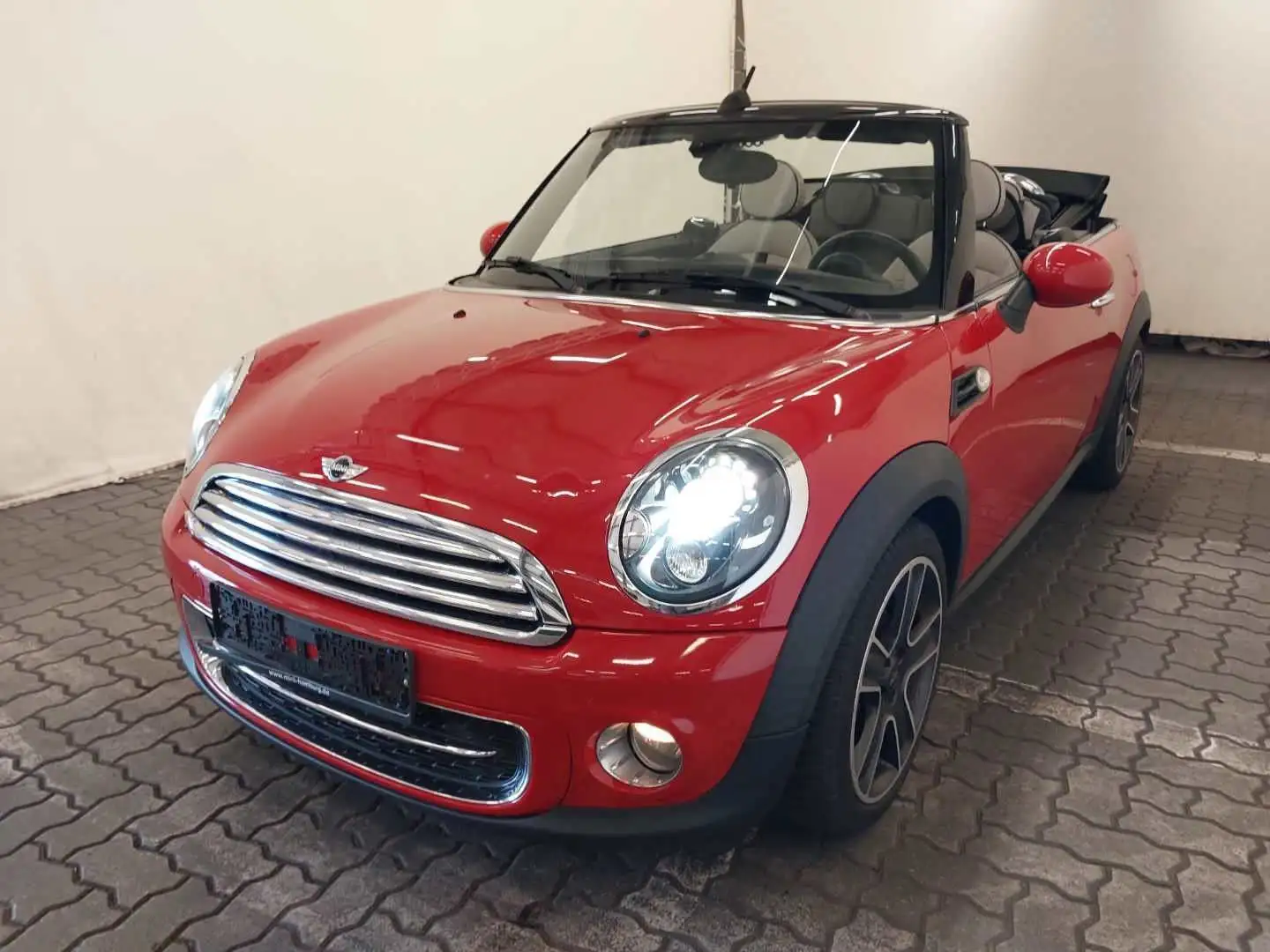 MINI Cooper D Cabrio COOPER D Cabrio*AUTOMATIK*LEDER*Bi-XENON*SHZ* Rot - 1