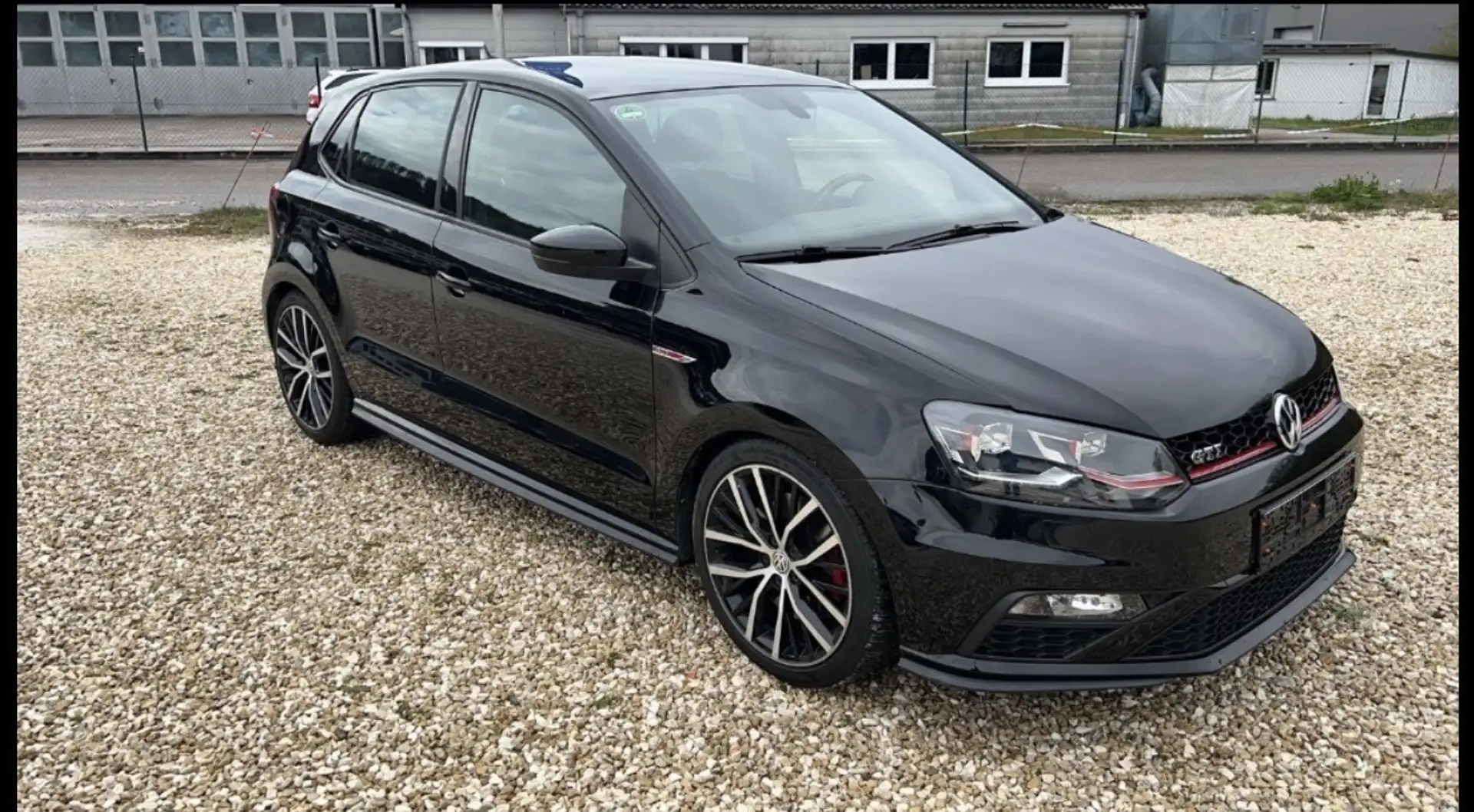 Volkswagen Polo GTI 1.8 TSI (Blue Motion Technology) - 1