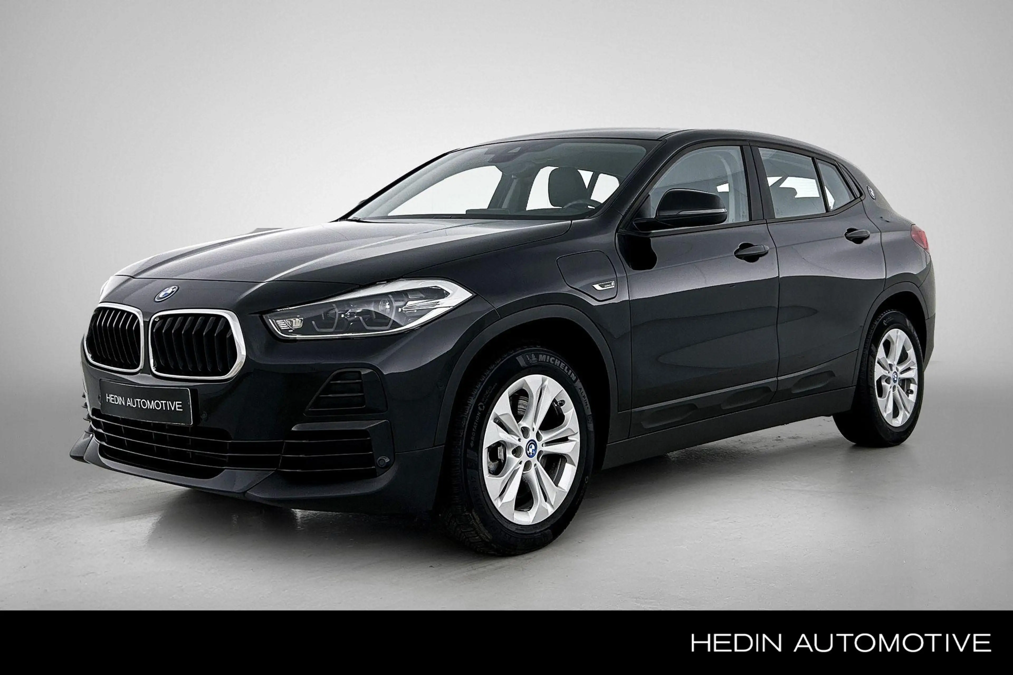 BMW X2 xDrive25e Business Edition Plus | Verwarmbare voor