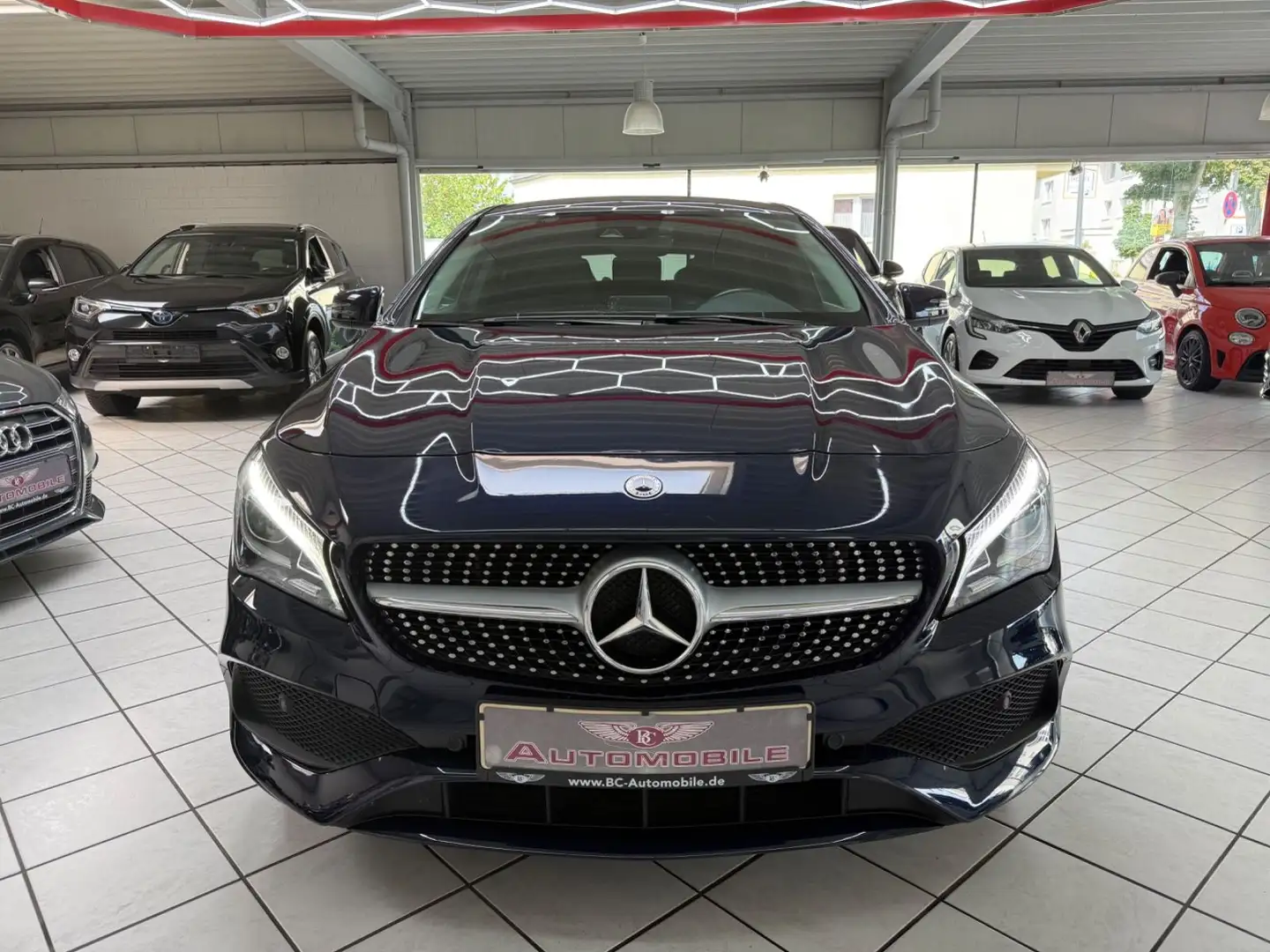 Mercedes-Benz CLA 180 Shooting Brake AMG Edition KAMERA NAVI Bleu - 2