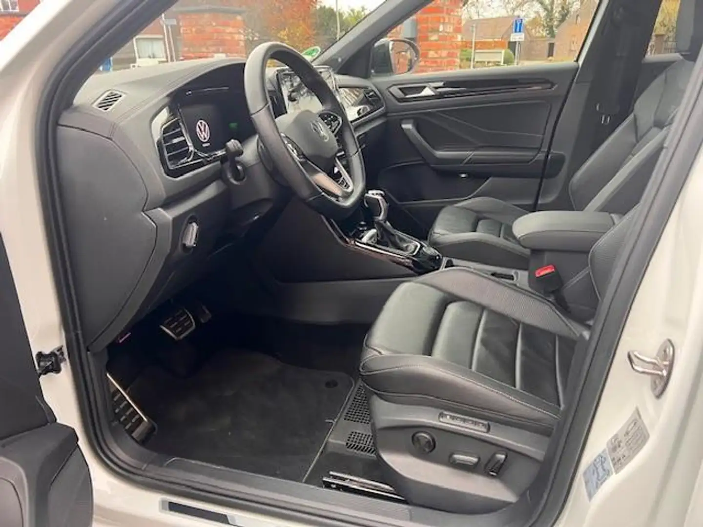 Volkswagen T-Roc 2.0 TSI 4Motion 190 pk Facelift 3x R-Line DSG/Pano Wit - 2