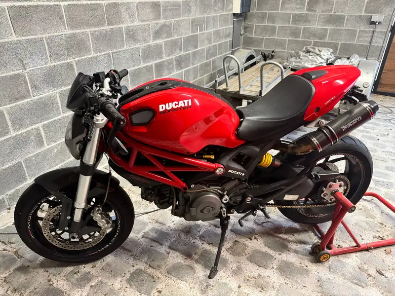Ducati Monster 796 - foto 2