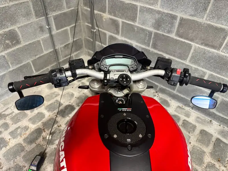 Ducati Monster 796 - foto 5