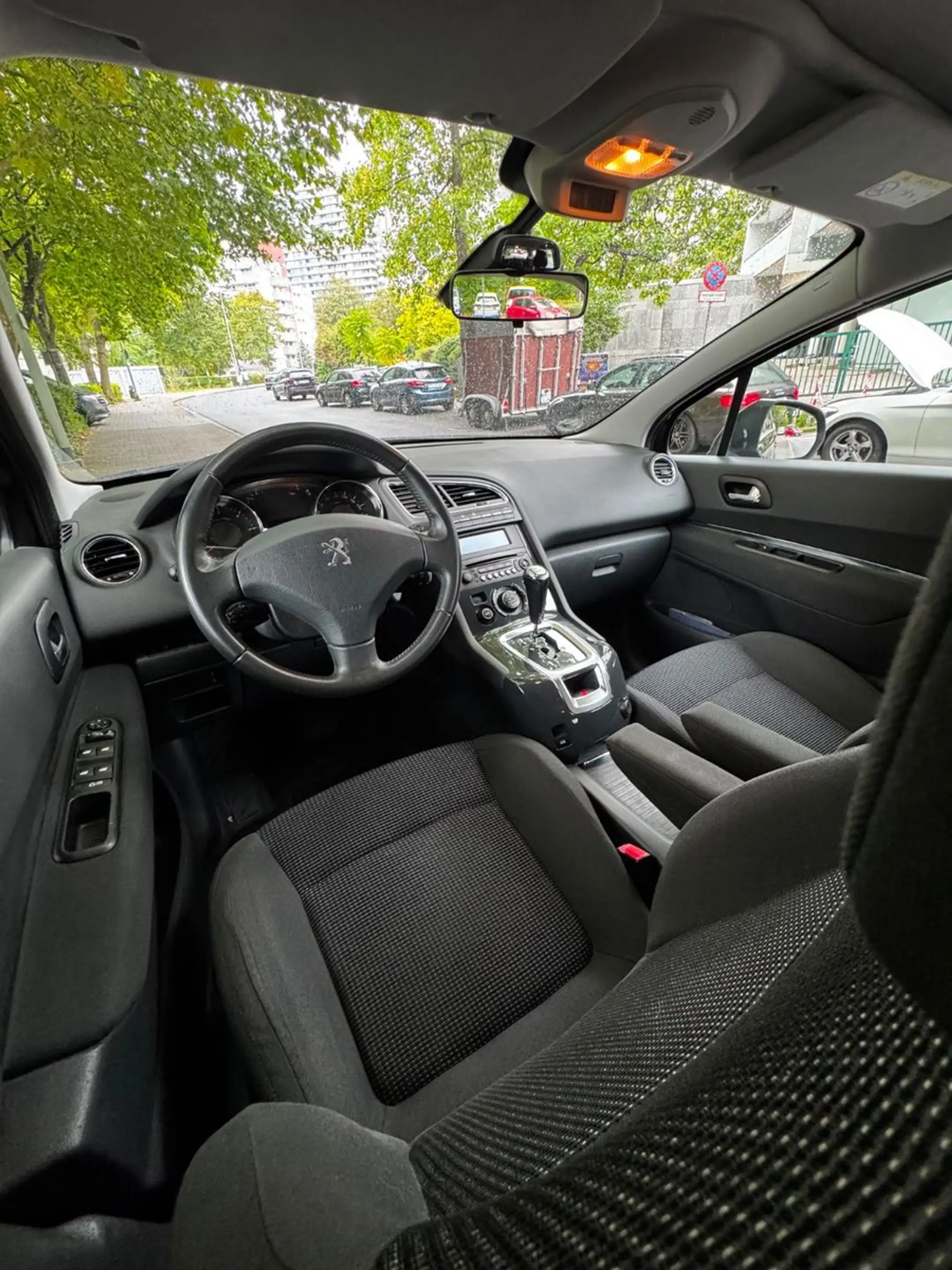 Peugeot 5008 Active 2.0 Diesel/Automatik/ 7 Sitzer — photo 6
