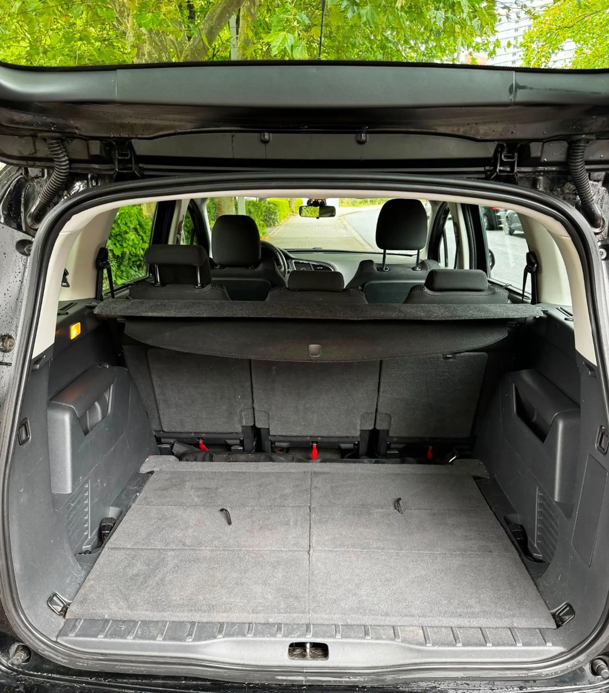 Peugeot 5008 Active 2.0 Diesel/Automatik/ 7 Sitzer — photo 10