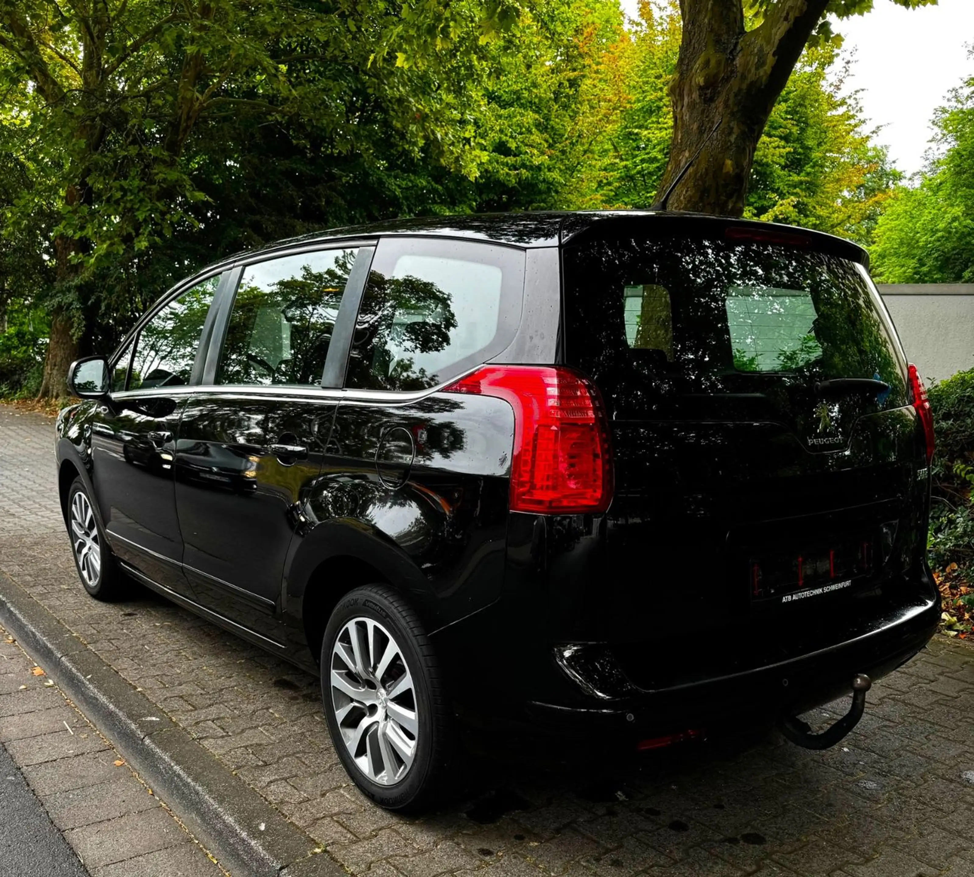 Peugeot 5008 Active 2.0 Diesel/Automatik/ 7 Sitzer — photo 3