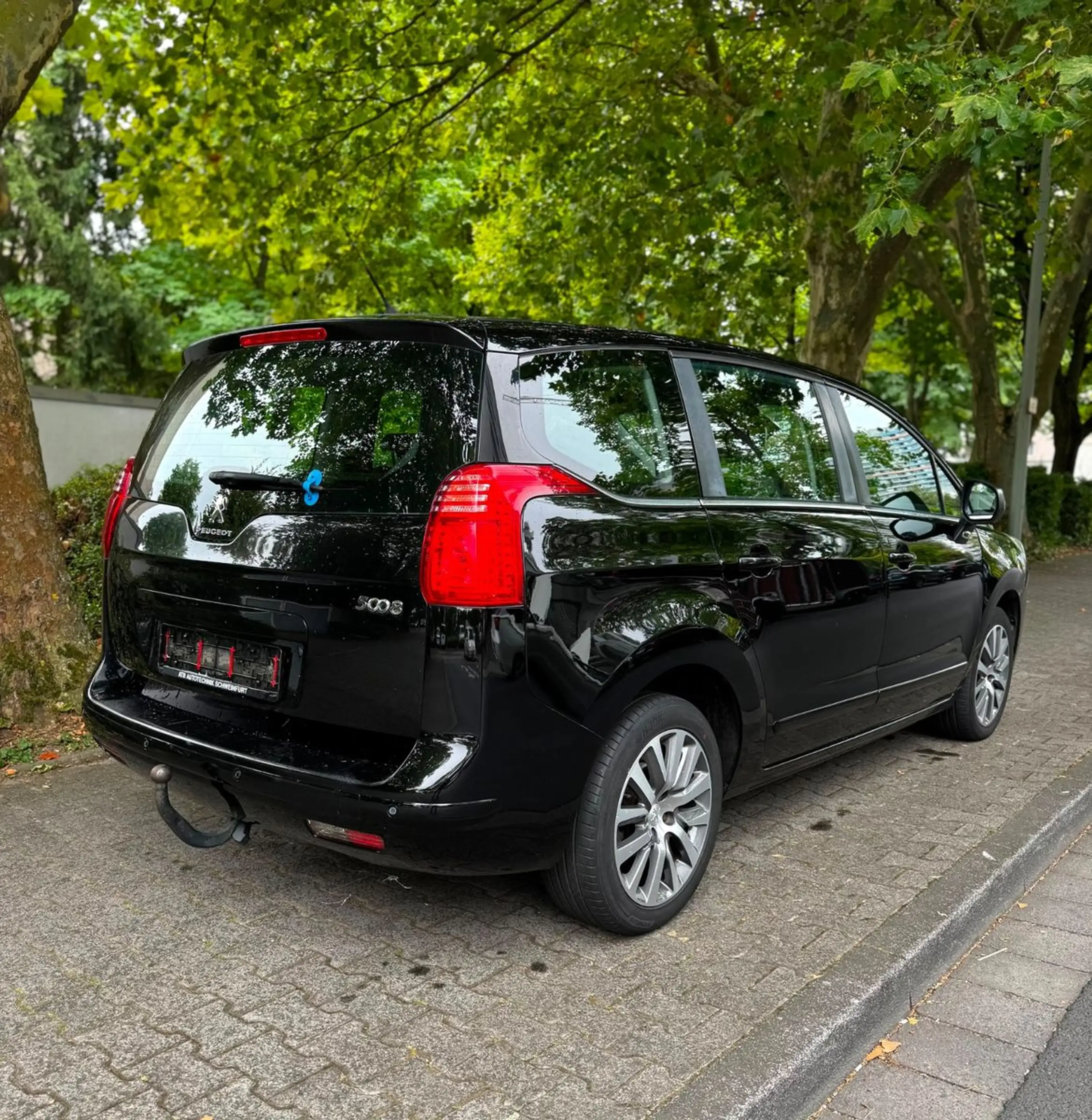 Peugeot 5008 Active 2.0 Diesel/Automatik/ 7 Sitzer — photo 4