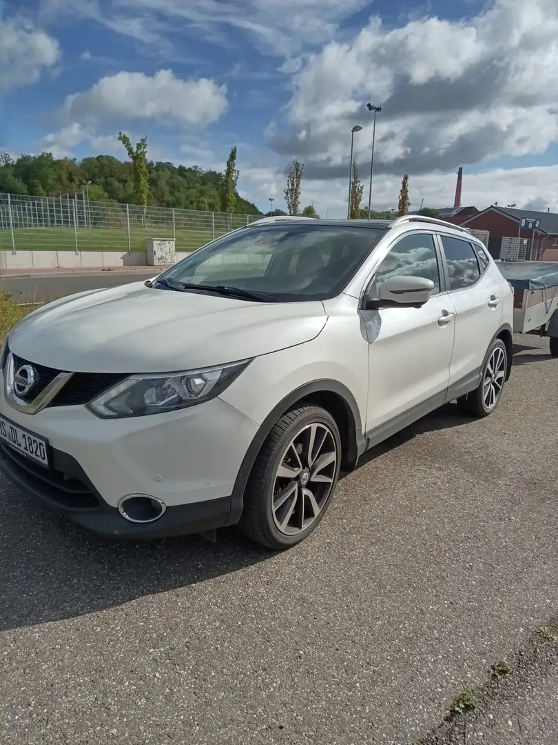 Nissan Qashqai 1.6 dCi Xtronic TEKNA - 1