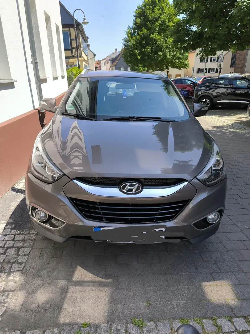 Hyundai iX35 FIFA World Cup Edition 2WD Braun - 1