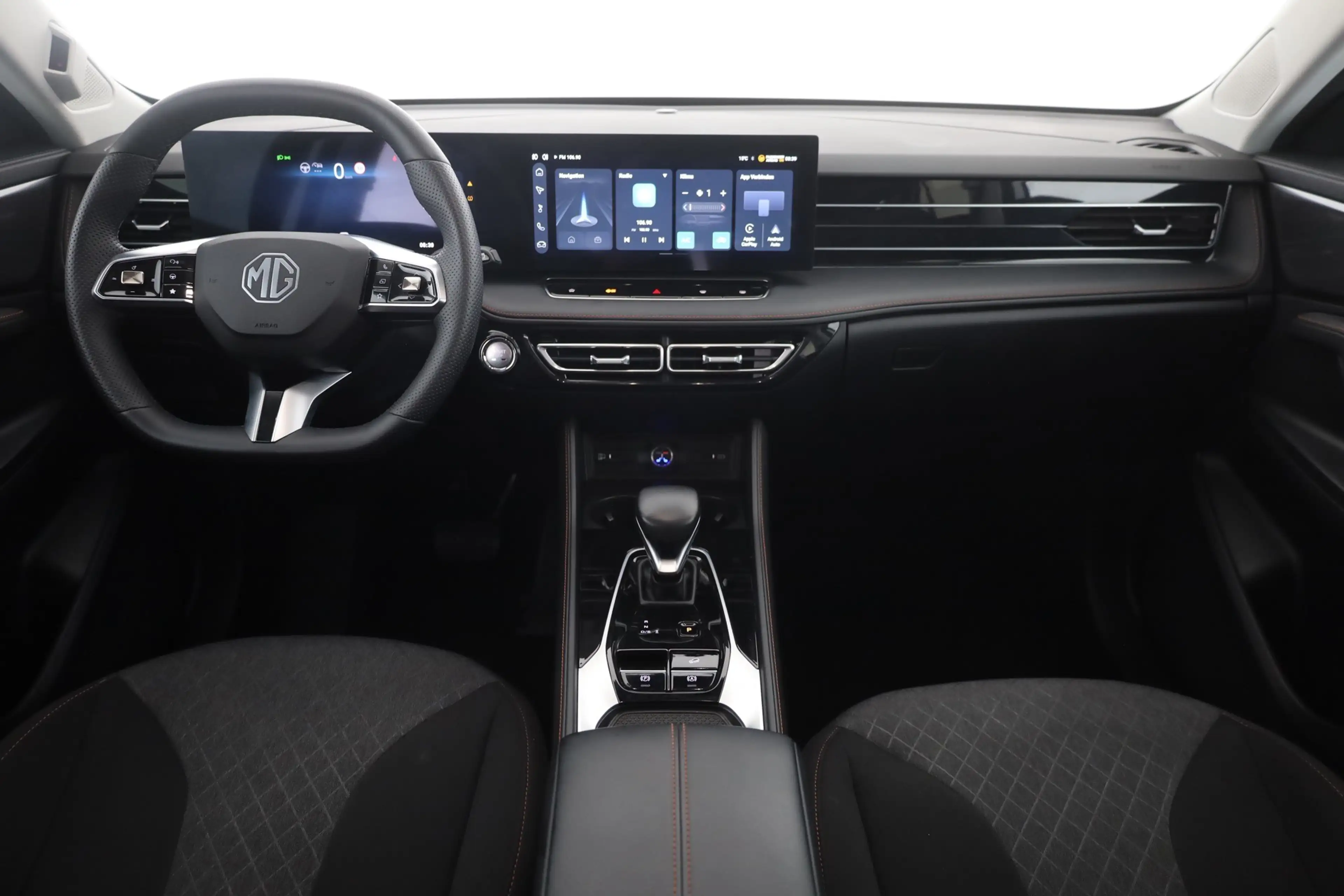 MG HS 1.5 T-GDI Comfort Aut. ACC Navi Kamera — photo 9