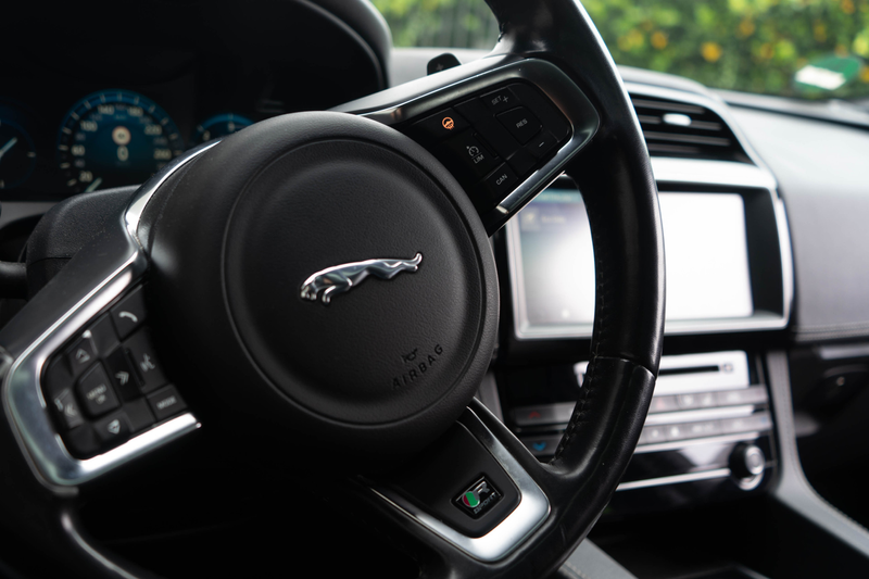 Jaguar F-Pace 2.0 Portfolio AWD 20d R-sport / Leder/ Virtual Coc — photo 9