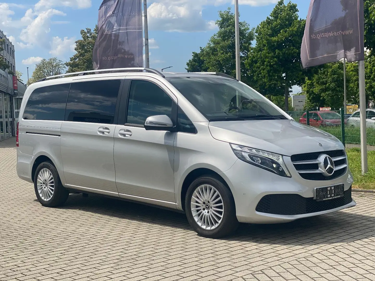 Mercedes-Benz V 250 d EDITION Sport Lang MBux Navi LED Kamera Silber - 2