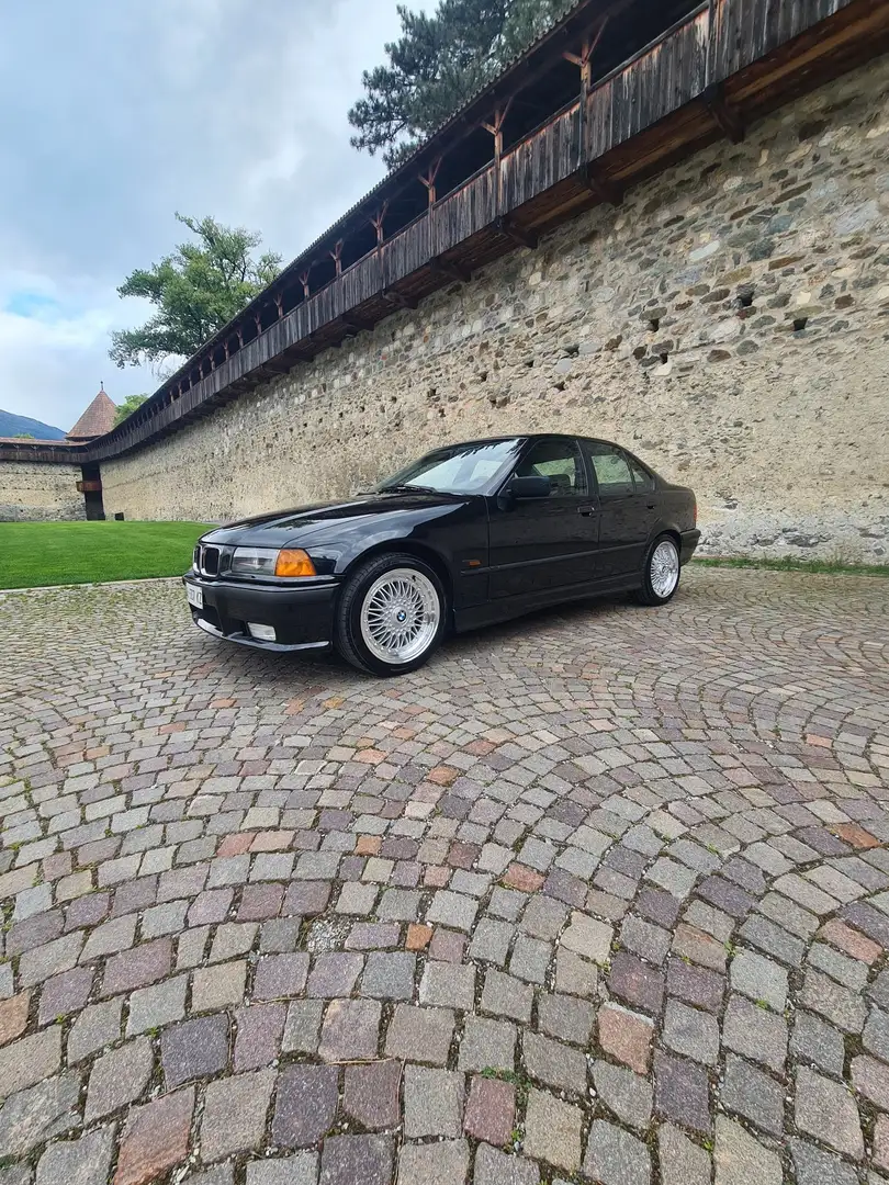 BMW 318 318i Negro - 1