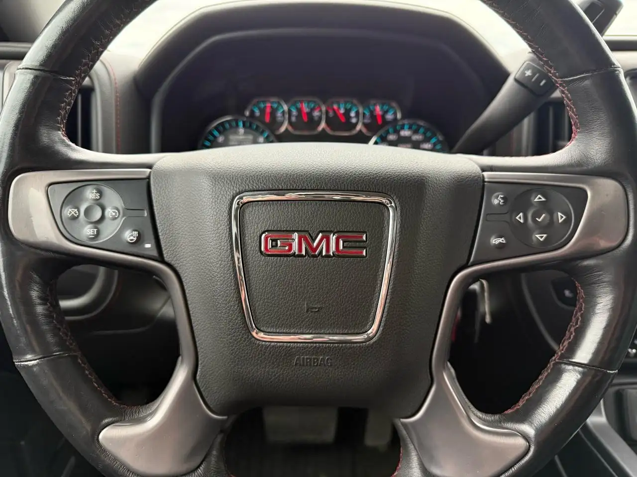 GMC Sierra 1500 снимка GMC Sierra 1500