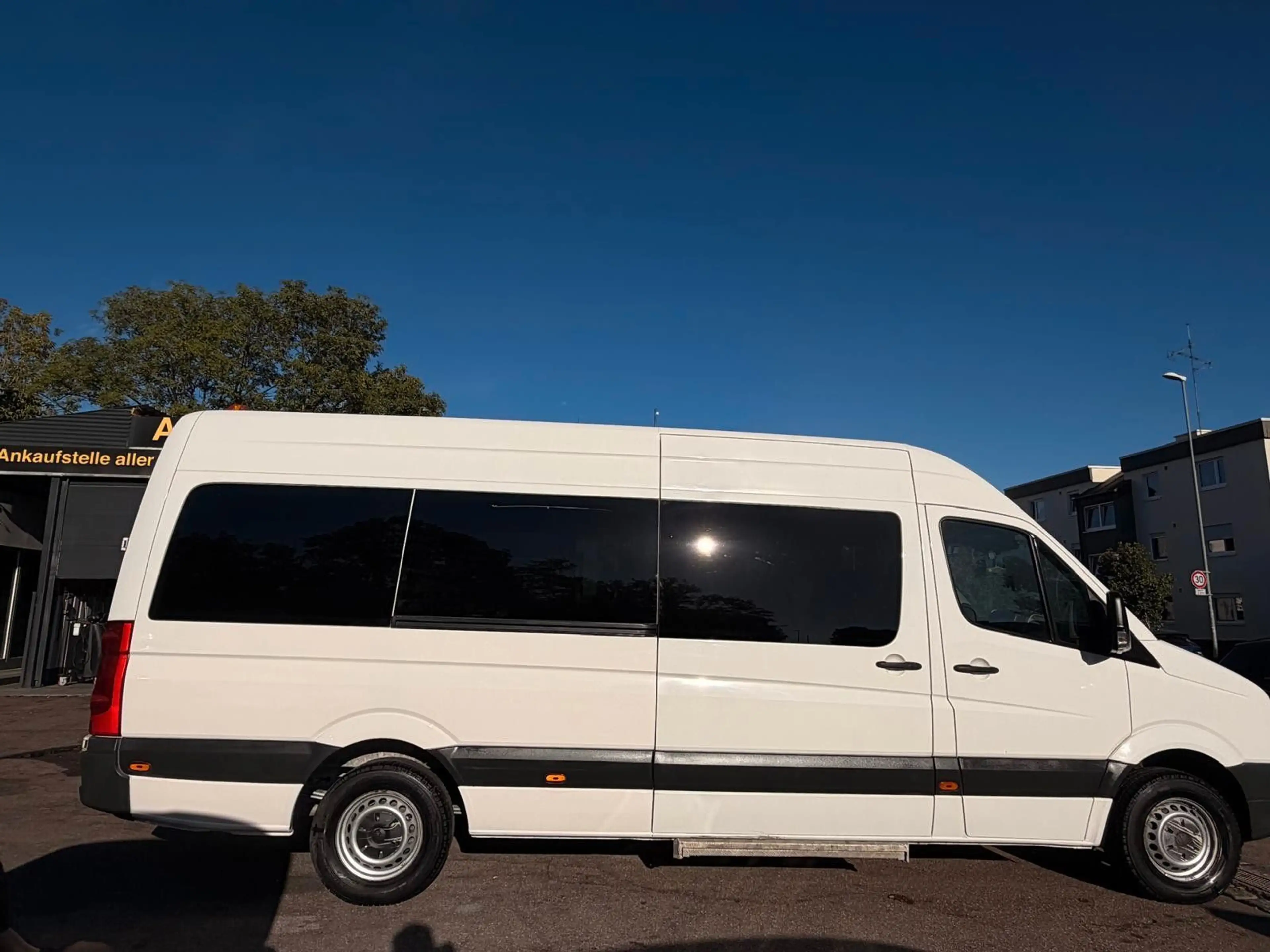 Volkswagen Crafter 6-sitzer 35 L3H2 lang rollstuhl klima — photo 8