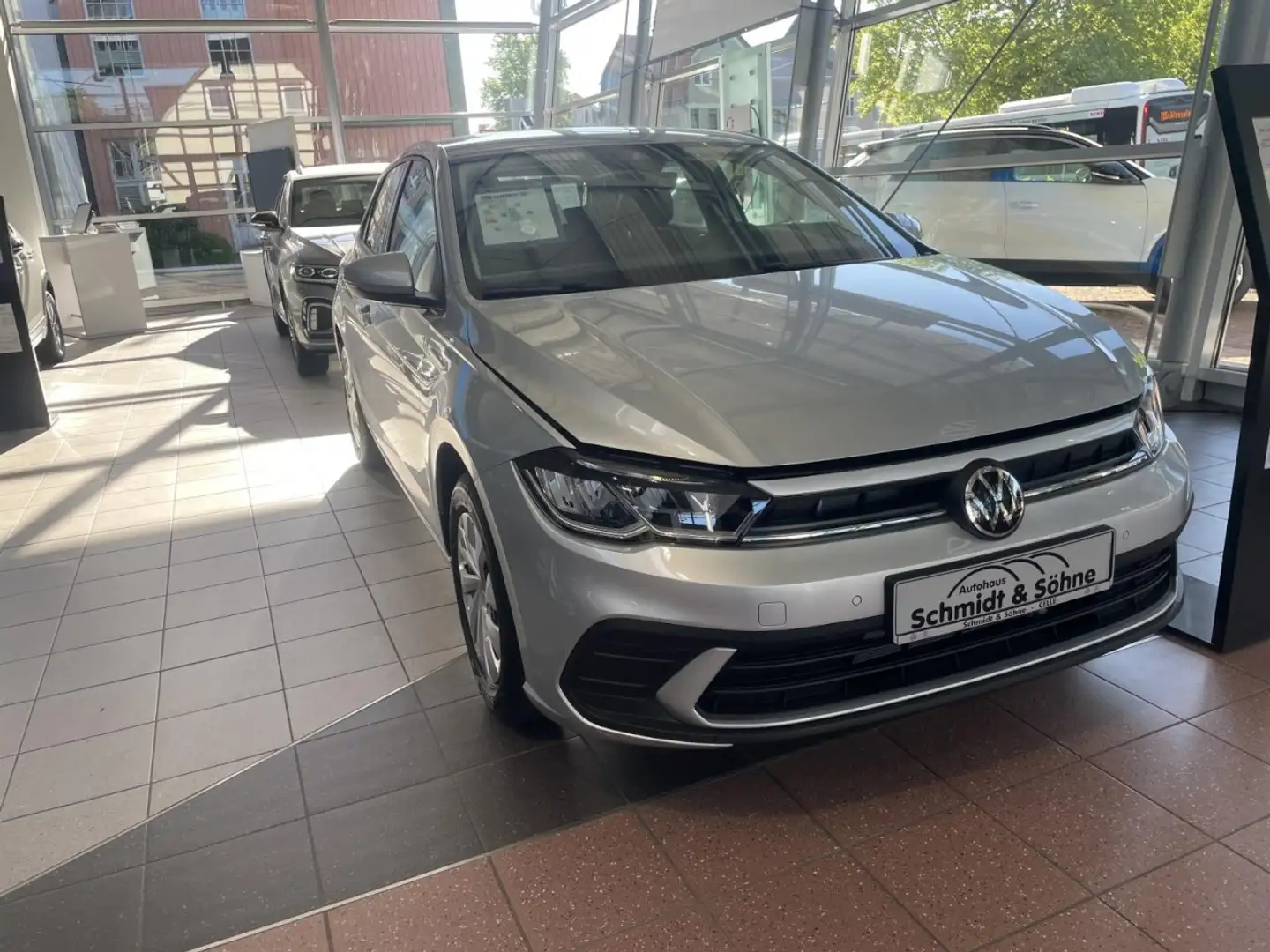 Volkswagen Polo Life 1,0 l TSI OPF 70 kW (95 PS) 7-Gang-Doppelkupp Silber - 1