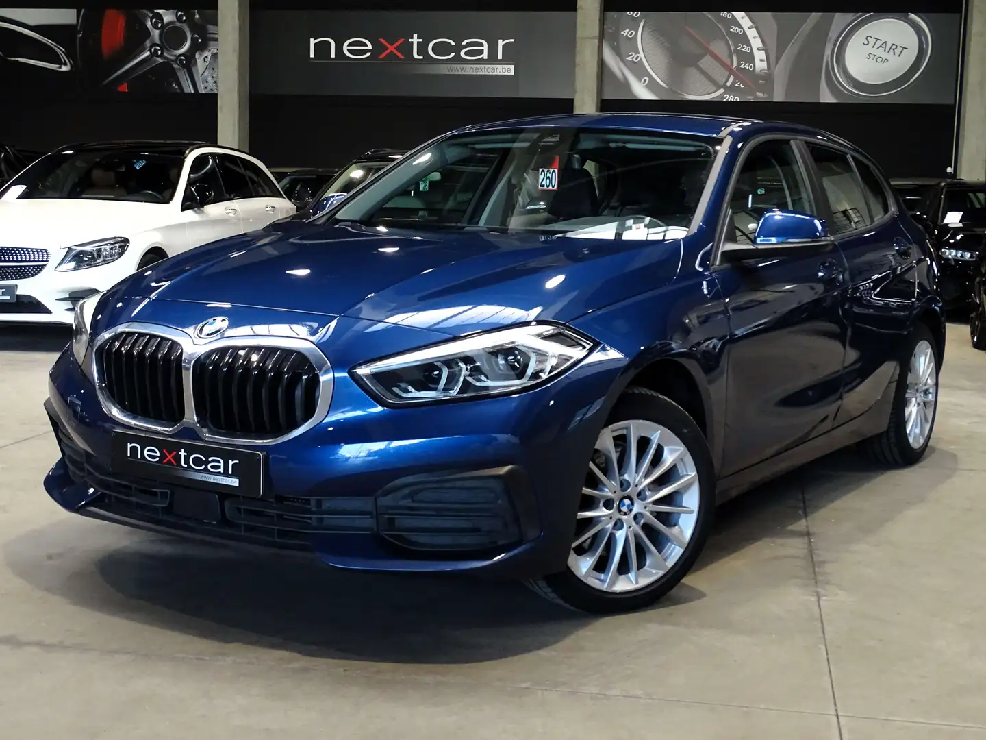 BMW 118 iA Hatch Sportline *FULL LED-NAVI-DIGITAL-PARKING* Bleu - 1