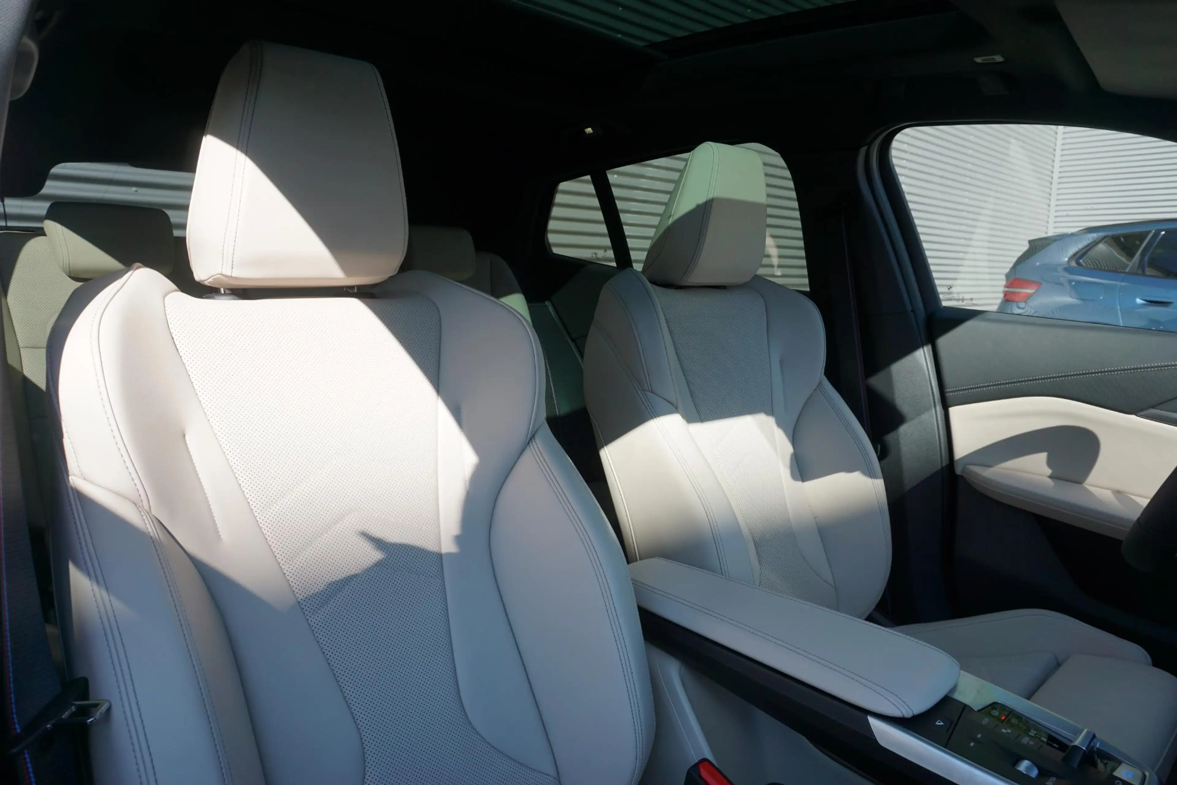 BMW iX2 xDrive30 M Sportpakket Pro | Innovation Pack | Com — photo 8