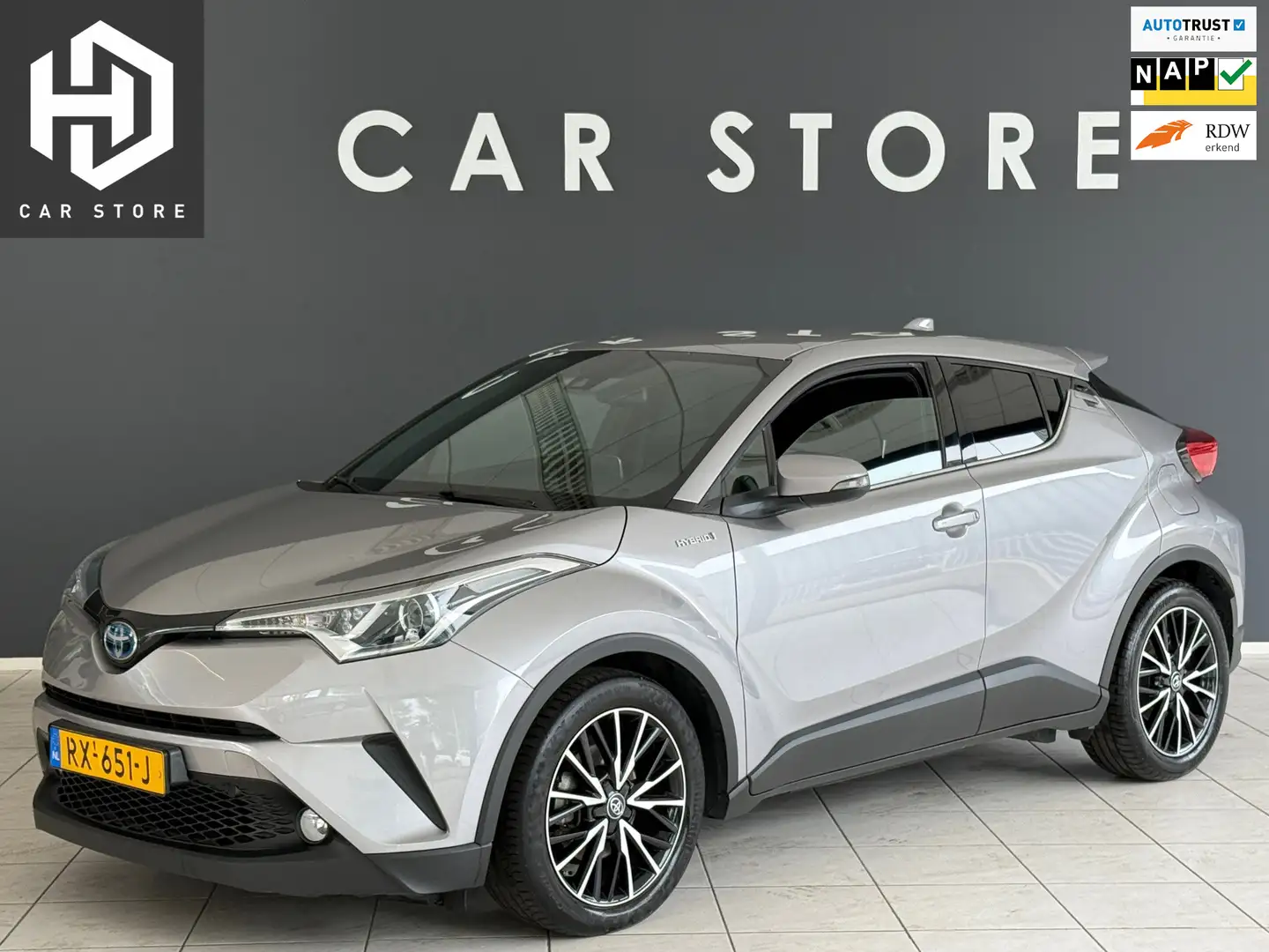 Toyota C-HR 1.8 Hybrid Dynamic Navi|Apple Carplay|Camera|Stoel Grijs - 1