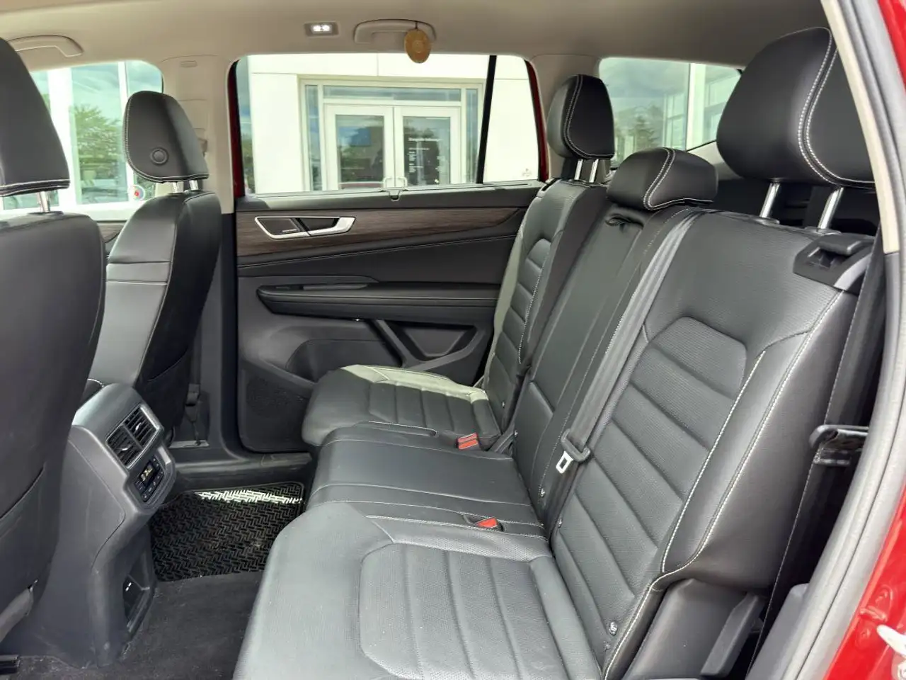 Volkswagen Atlas снимка Volkswagen Atlas