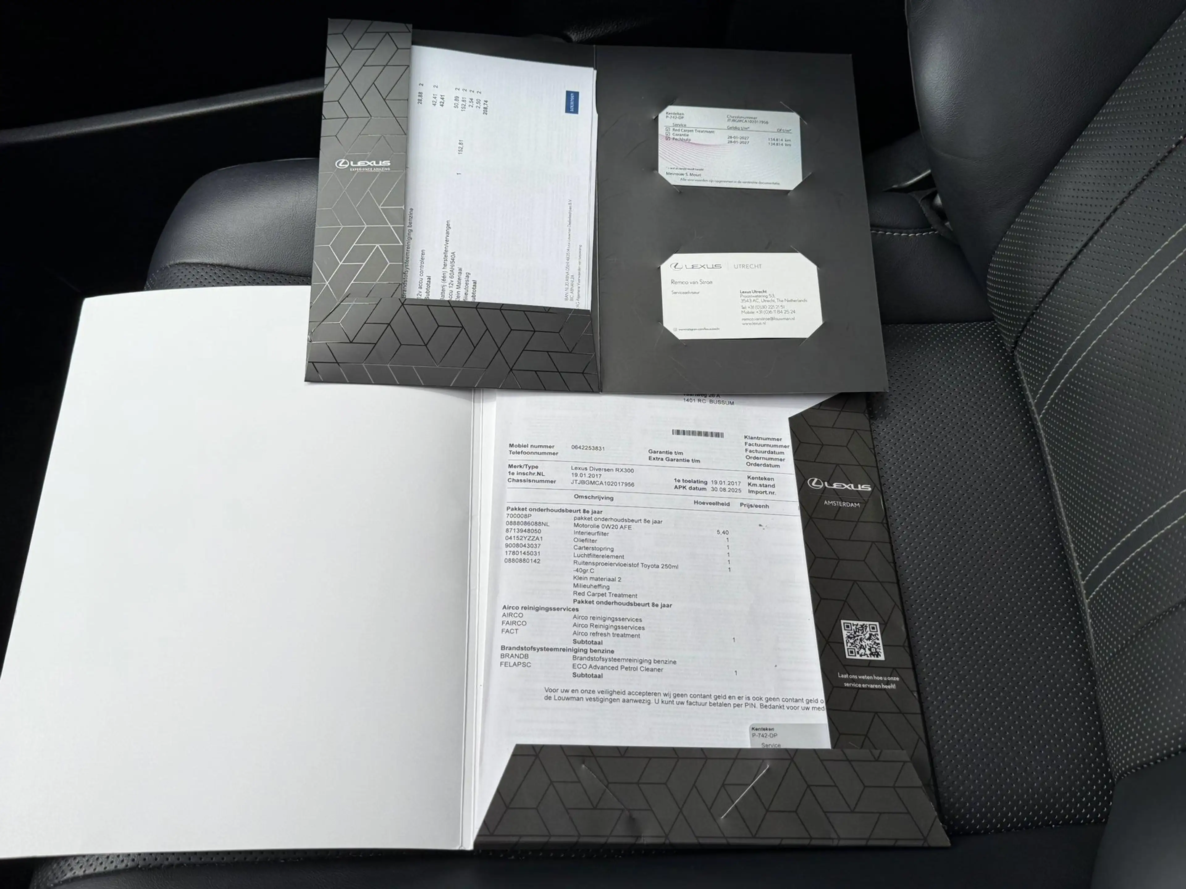 Lexus RX 450h 4WD AppleCarplay Pano (Red Carpet tot 2-2027) — photo 5