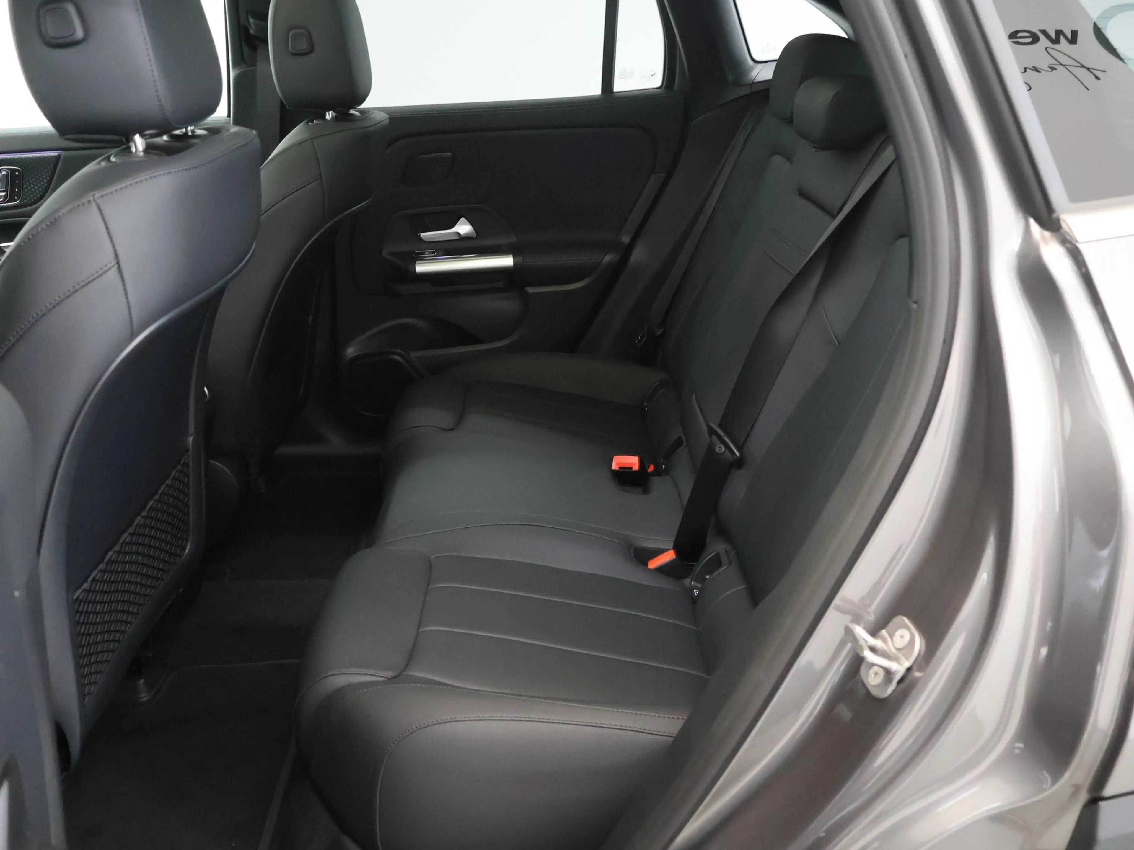 Mercedes-Benz EQA 250 250+ Business Solution Luxury 71 kWh | Panoramasch — photo 11