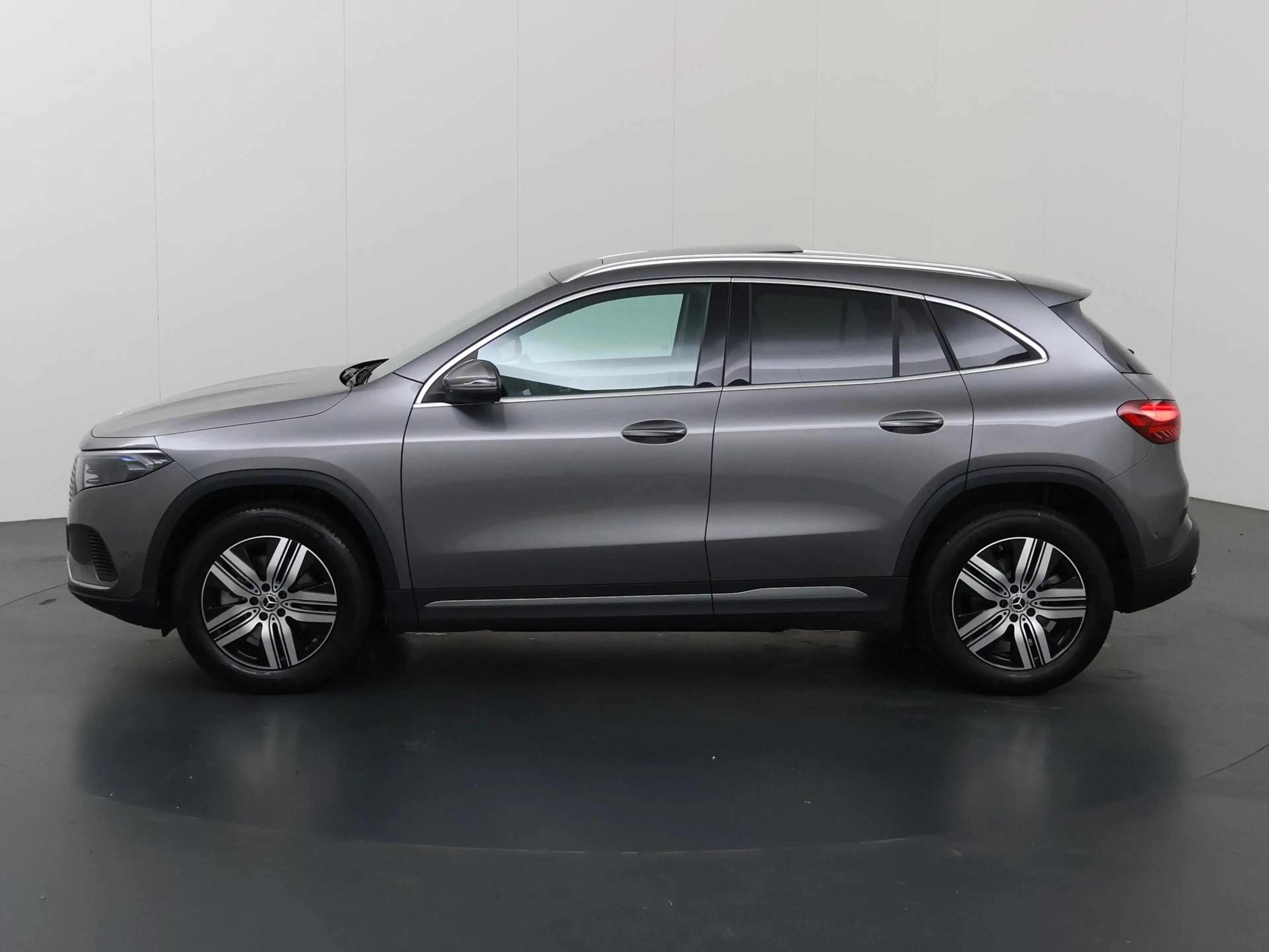 Mercedes-Benz EQA 250 250+ Business Solution Luxury 71 kWh | Panoramasch — photo 5