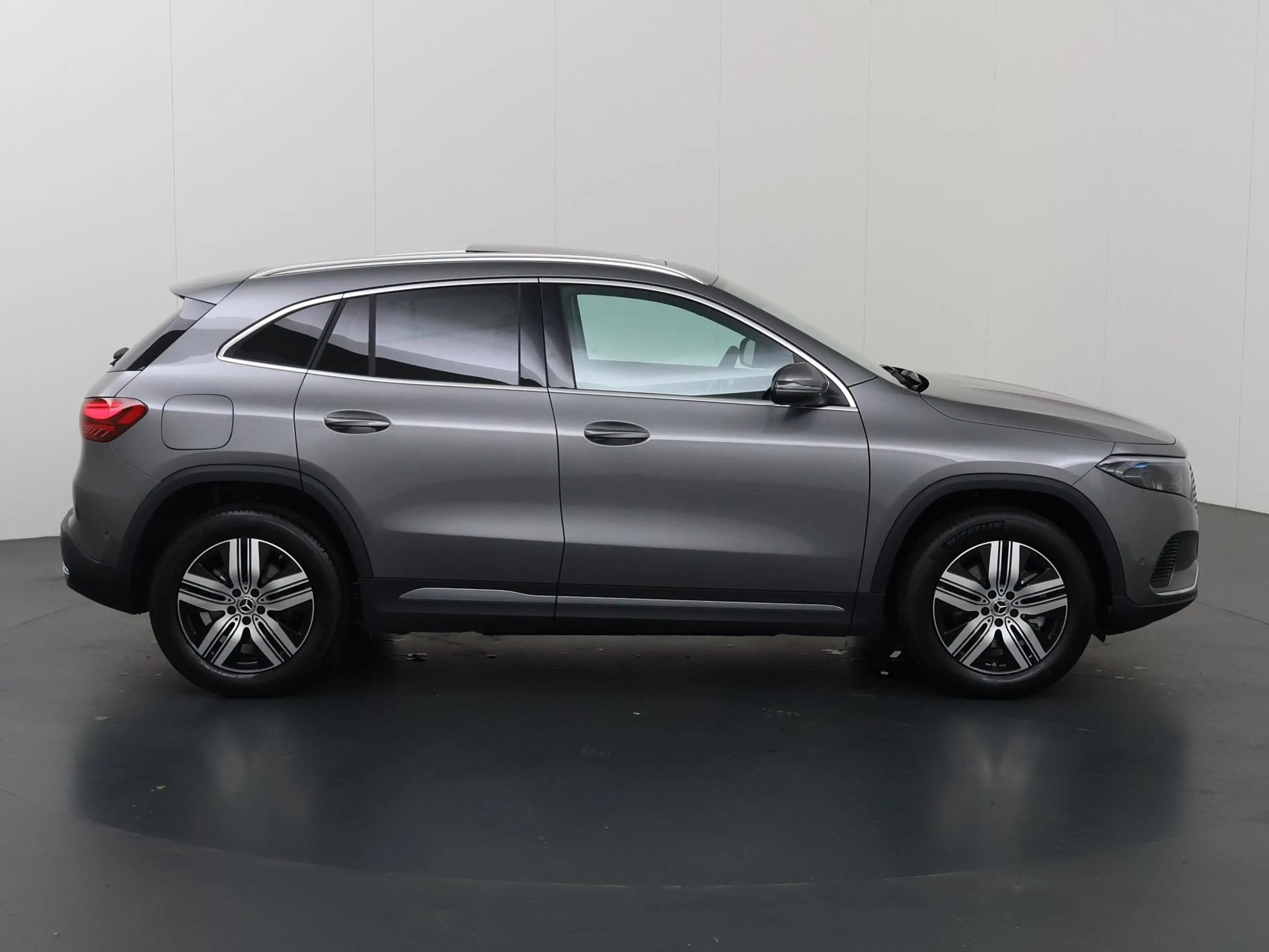 Mercedes-Benz EQA 250 250+ Business Solution Luxury 71 kWh | Panoramasch — photo 6