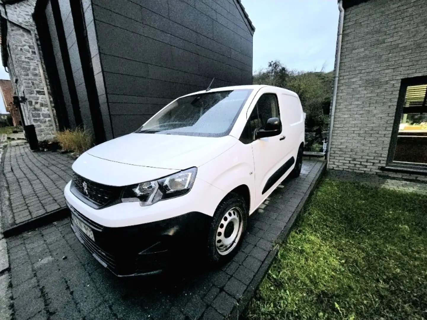 Peugeot Partner 1.5 BlueHDi L1 STD Light Pro (EU6.2) - 1