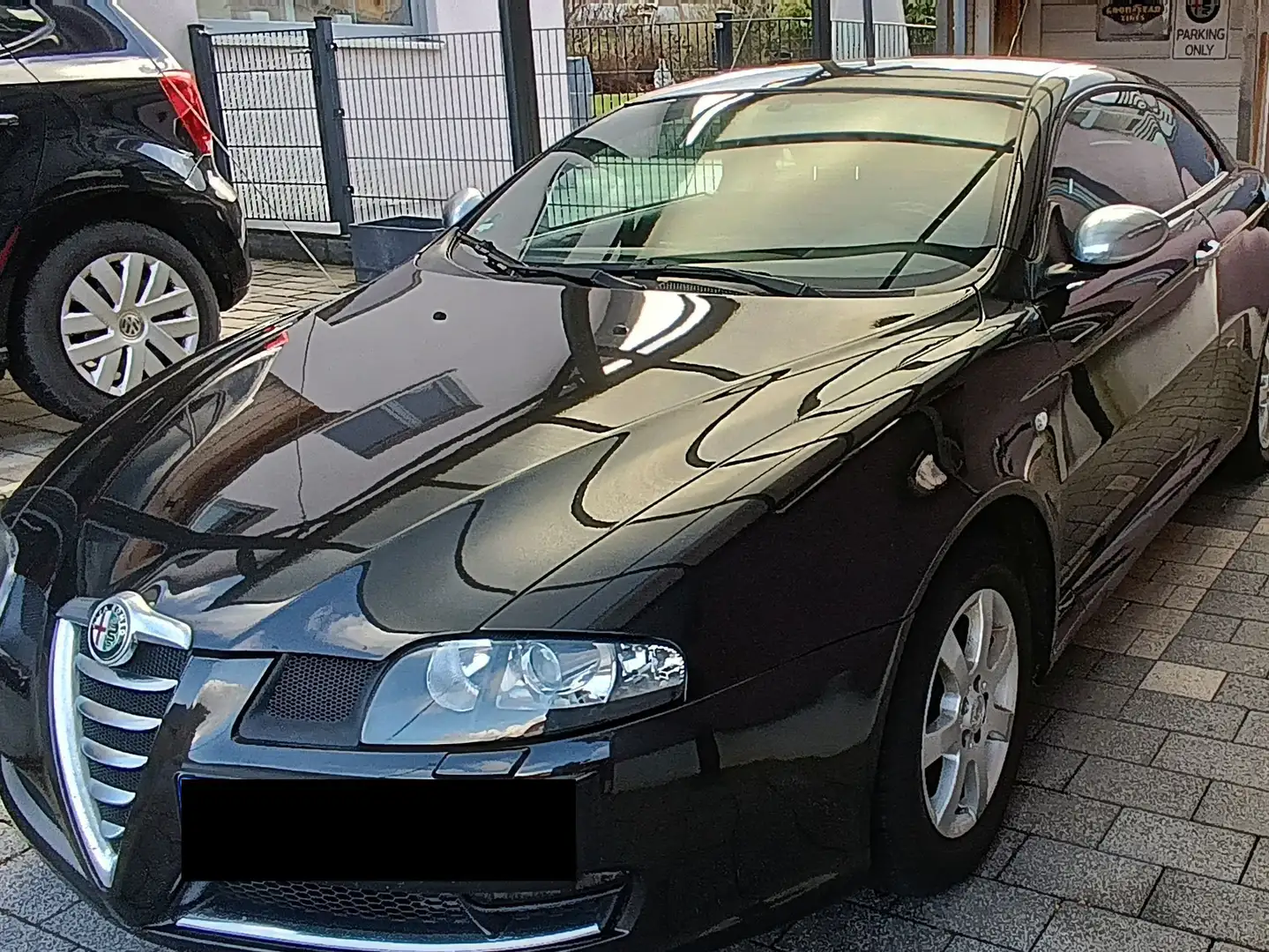 Alfa Romeo GT GT+Coupe+Diesel+1.9+JTD+M-Jet+DPF+Distinctive+Coll Чорний - 2