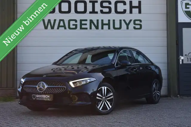 Mercedes-Benz A 250 e Premium | Sfeerverlichting | Leder | Trekhaak |