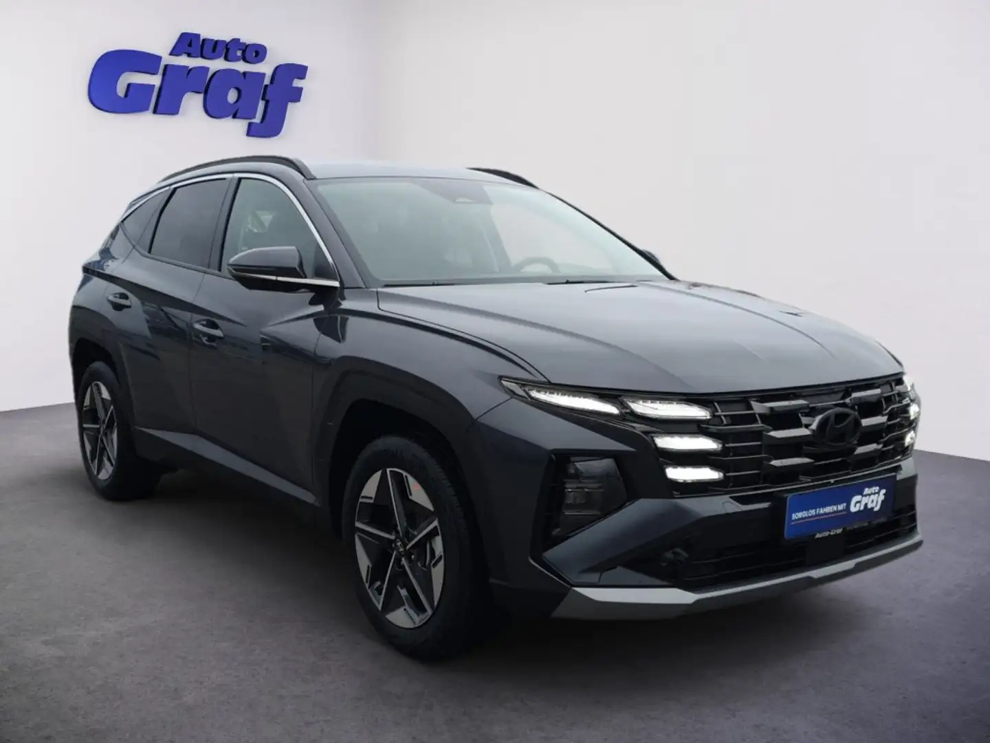 Hyundai TUCSON NX4 GO Plus 1,6 T-GDi 2WD 48V t5bu1 Gris - 2