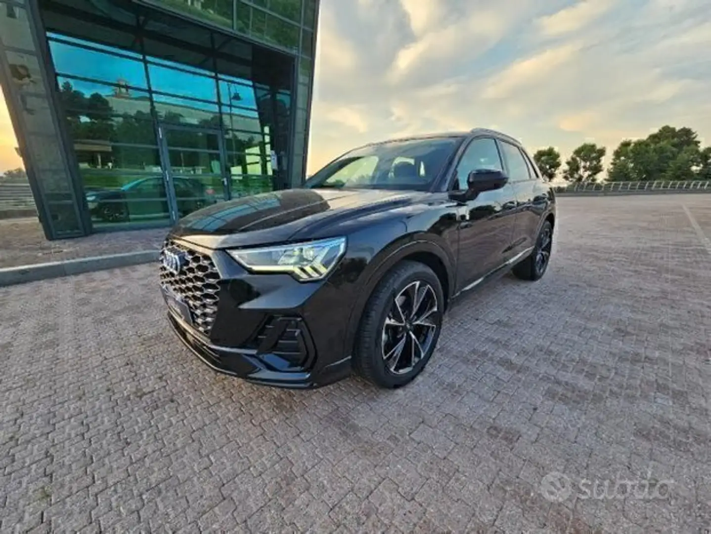 Audi Q3 AUDI Q3 HYBRID PROMO/RITIRO USATO/SCAMBIO Zwart - 1